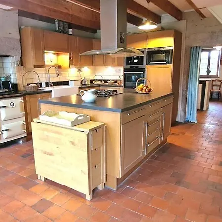Le Terrier 250 M2 Grande Capacite 20 Couchages, 4500m2 De Terrain