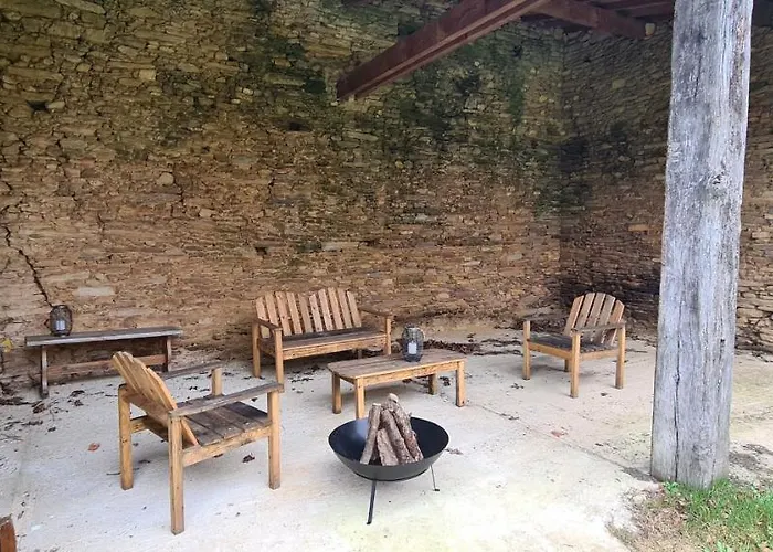 Le Terrier 250 M2 Grande Capacite 20 Couchages, 4500m2 De Terrain بيت للعطل *