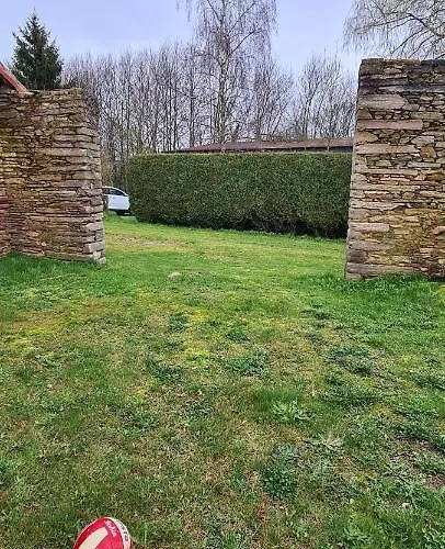 Le Terrier 250 M2 Grande Capacite 20 Couchages, 4500m2 De Terrain بيت للعطل