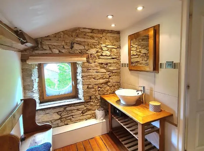 Le Terrier 250 M2 Grande Capacite 20 Couchages, 4500m2 De Terrain بيت للعطل *